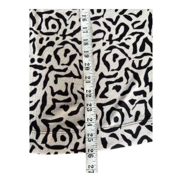 CHICO'S ULTIMATE TEE V-NECK 3/4 LENGTH SLEEVES BLACK AND CREAM SIZE 1 NWOT - Picture 5 of 8